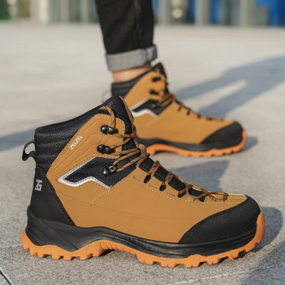 Industrial slip-resistant men and women safety boots supplier