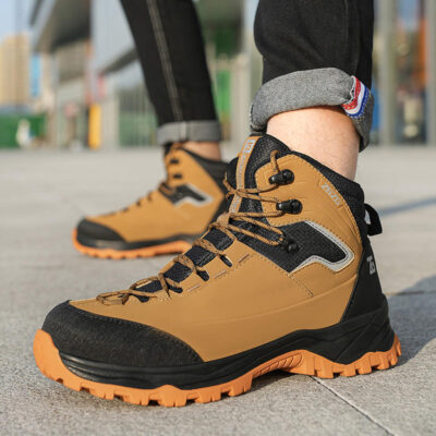 Industrial slip-resistant men and women safety boots supplier