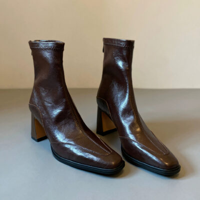 French vintage women’s leather boots supplier