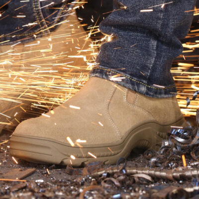 Men’s industrial slip-resistant safety boots manufacturer