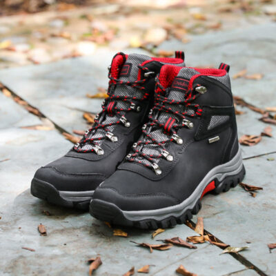 Outdoor non-slip men’s hiking boots durable design