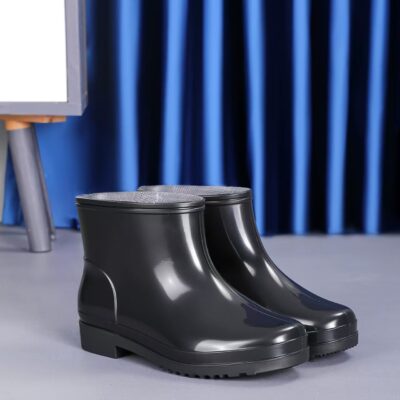 Durable men’s work rain boots factory direct supply