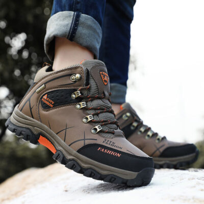 Breathable waterproof men’s hiking boots outdoor use