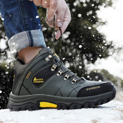 Breathable waterproof men’s hiking boots outdoor use