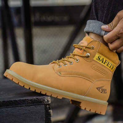 Bulk men’s safety work boots with rubber outsole