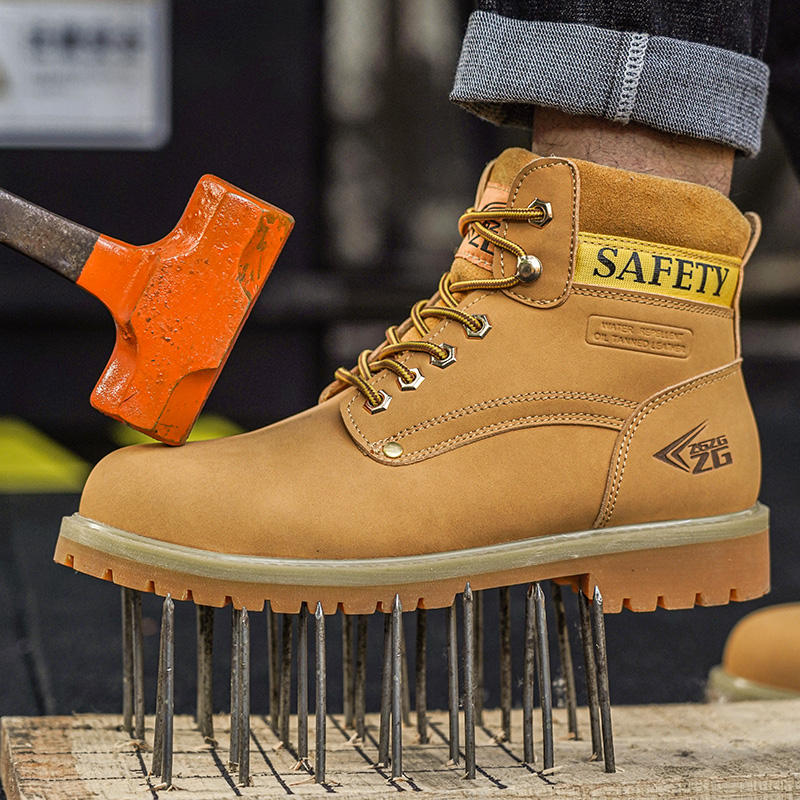 Bulk men’s safety work boots with rubber outsole