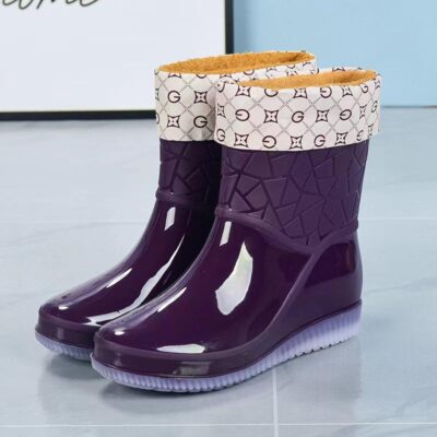 Fashionable women’s non-slip rain boots manufacturer