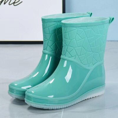 Fashionable women’s non-slip rain boots manufacturer