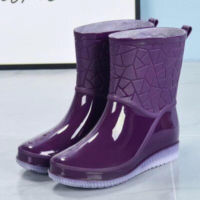Fashionable women’s non-slip rain boots manufacturer
