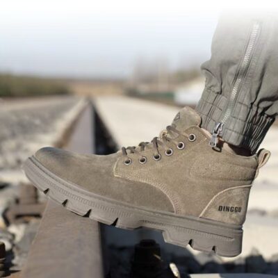 High-Top Soft Sole Safety Boots for Construction