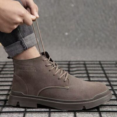 Heat resistant high-top safety work boots for winter