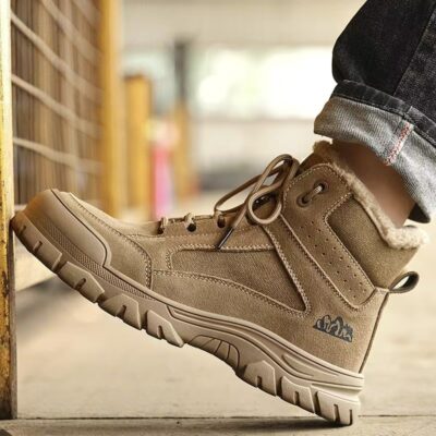 Winter insulated high-top men’s work boots