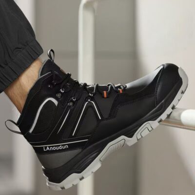 Outdoor waterproof anti-smash men’s work boots