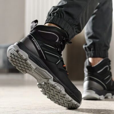 Outdoor waterproof anti-smash men’s work boots