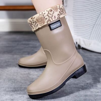 Fashion women mid-calf fleece-lined waterproof rain boots