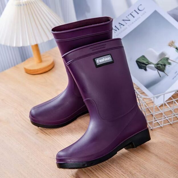 Fashion women mid-calf fleece-lined waterproof rain boots